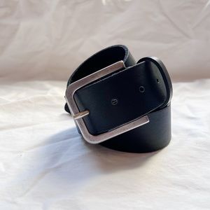 Zara belt in black